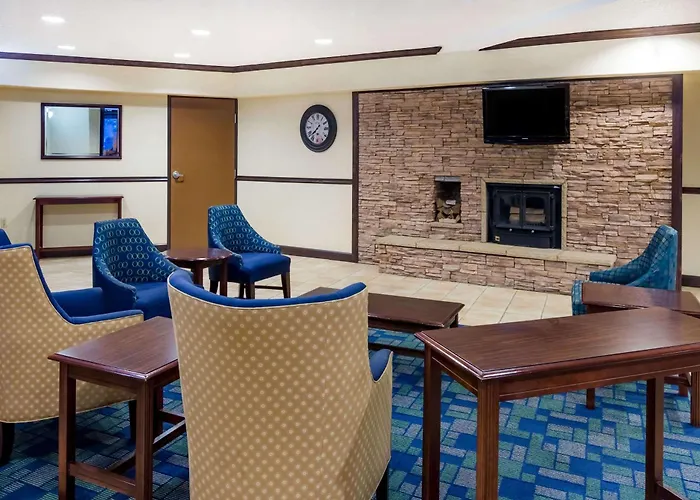 Days Inn & Suites By Wyndham Bridgeport - Clarksburg